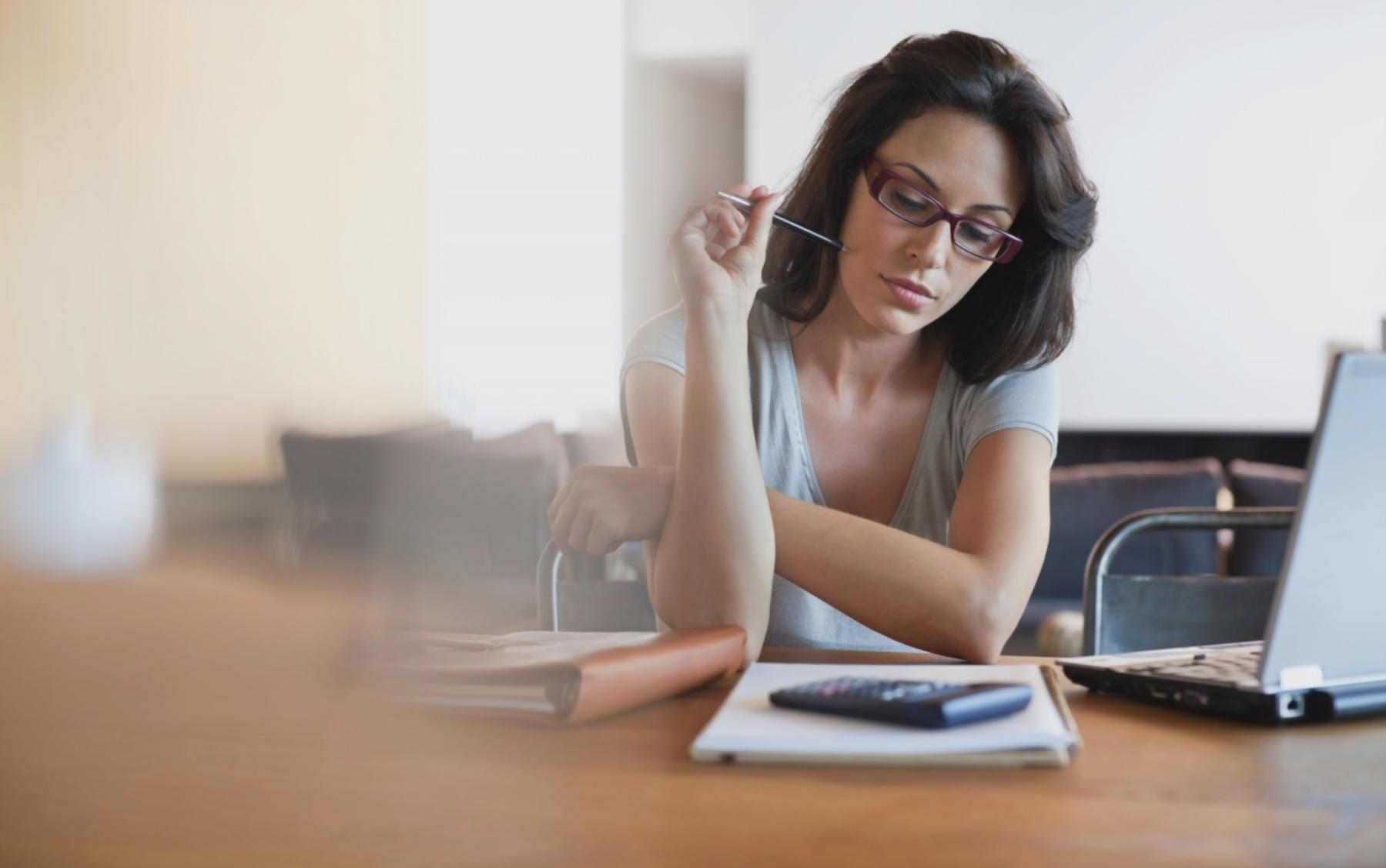 Sesión de análisis de casos reales de negociación